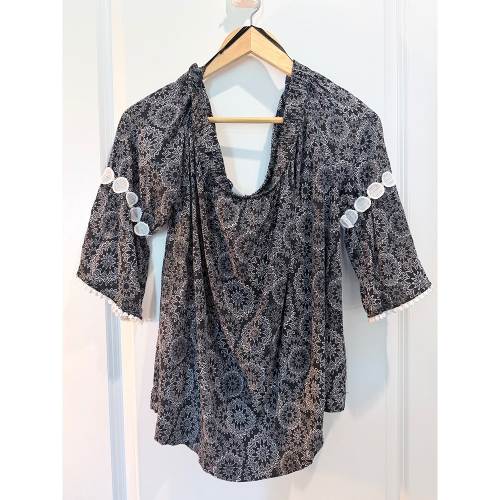 Skye's The Limit XL Black White Floral Medallion Off Shoulder Bell Sleeve Blouse